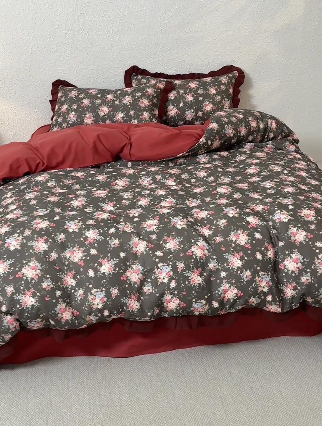 91家纺网 家纺一手货源 找家纺 2025新款A类纯棉双层纱皱皱纱花边四件套（复古风） 暗香疏影-酒红色