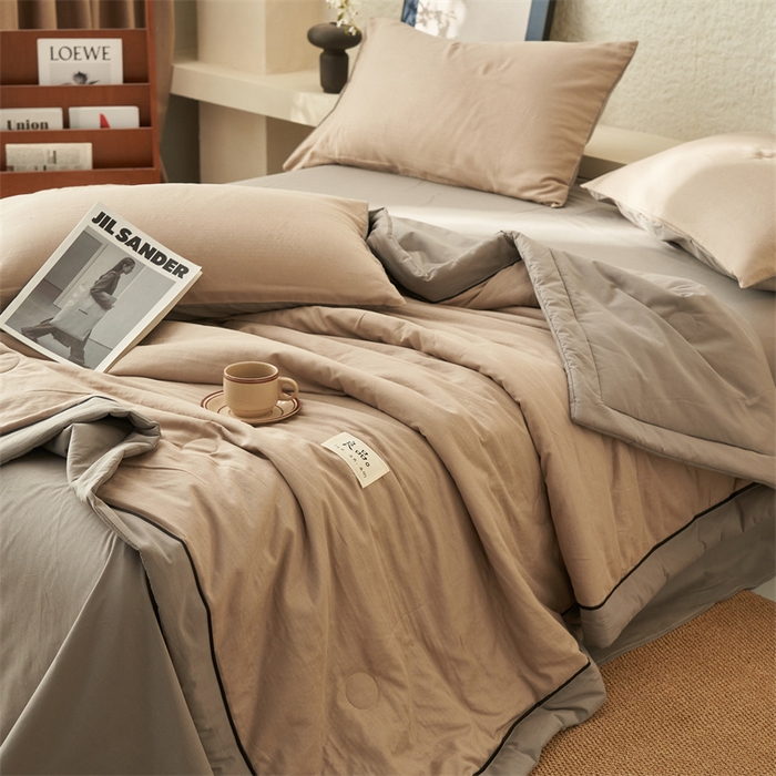91家纺网 家纺一手货源 找家纺 2025新款新款A类纯棉双层纱大豆夏被四件套全棉空调被 浅驼色