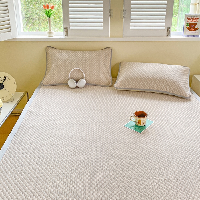 91家纺网 家纺一手货源 找家纺 缦卡琳家纺 2025新款按摩豆豆凉席三件套 咖色