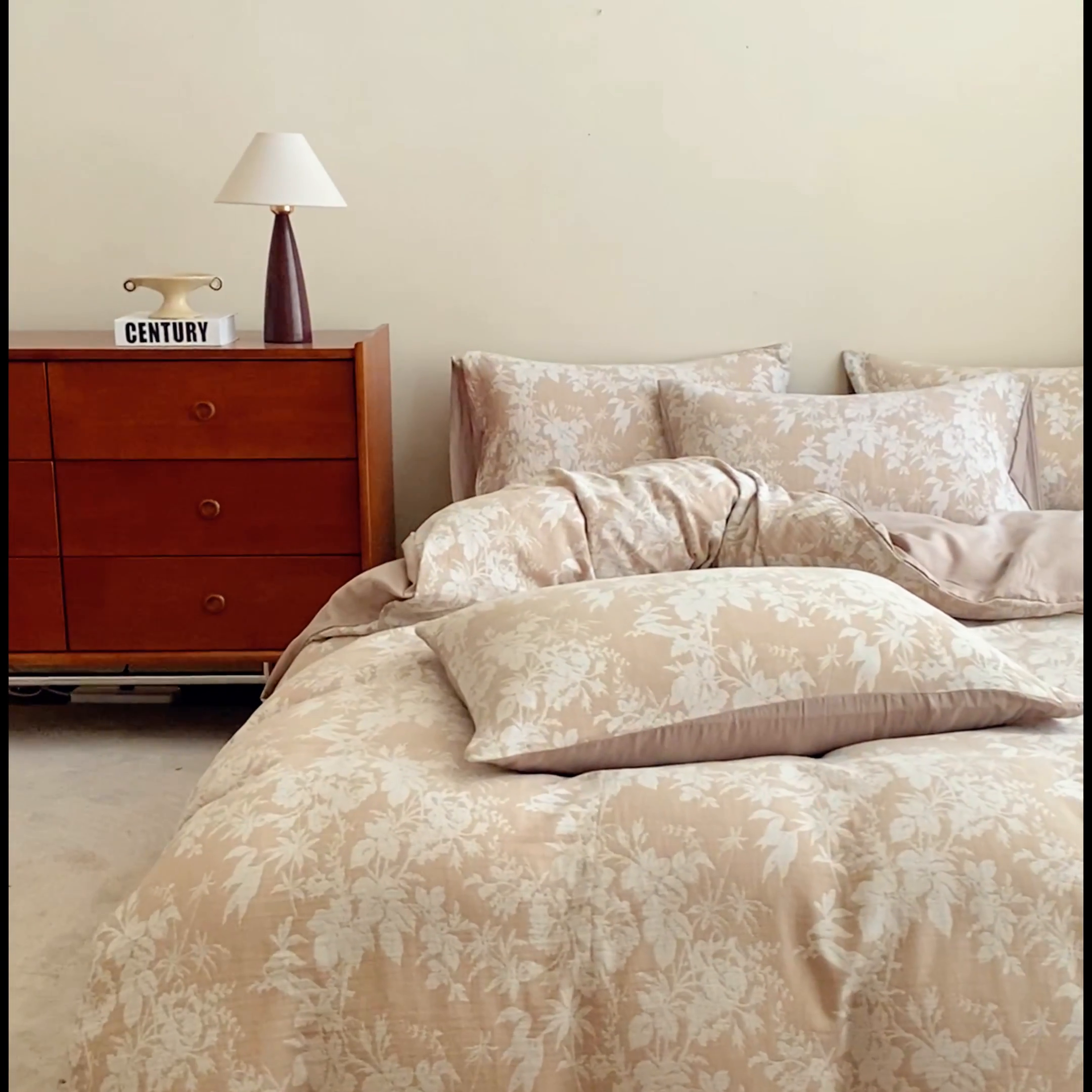 91家纺网 家纺一手货源 找家纺 2025新款A类全棉三层纱四件套 洛卡风情