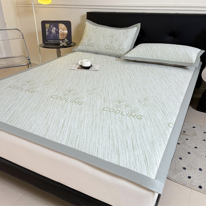 91家纺网 家纺一手货源 找家纺 雯豆2025中分子PE凉感冰丝凉席三件套平铺绑带款席子 银杏叶PE席-绿-1