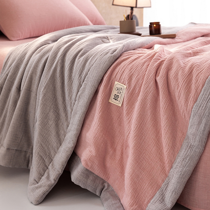 91家纺网 家纺一手货源 找家纺 吾诺 2025 纯色全棉泡泡双层纱夏被大豆夏被子被芯夏被四件套夏凉被空调被 芭乐粉