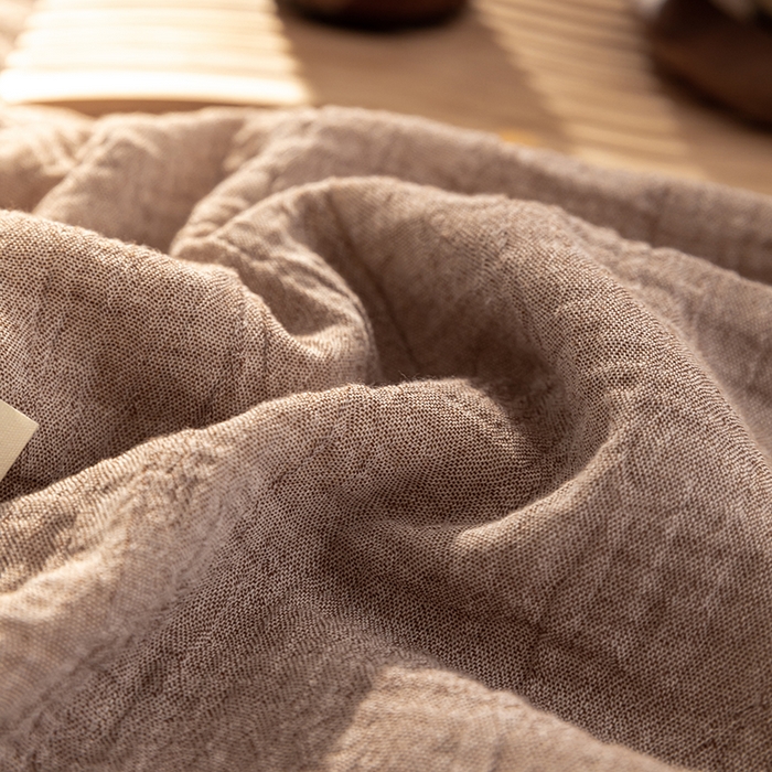 91家纺网 家纺一手货源 找家纺 吾诺 2025 纯色全棉泡泡双层纱夏被大豆夏被子被芯夏被四件套夏凉被空调被 奶茶棕