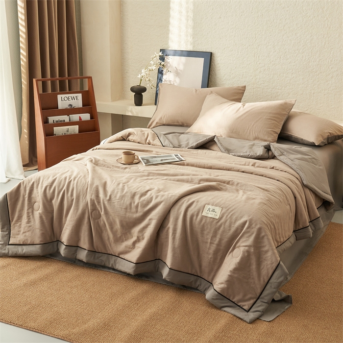91家纺网 家纺一手货源 找家纺 2025新款新款A类纯棉双层纱大豆夏被四件套全棉空调被 浅驼色
