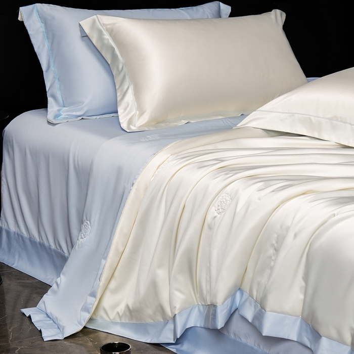 91家纺网 家纺一手货源 找家纺 丽卡家纺 2025新款凉爽鸭天丝夏被四件套 米白+水兰