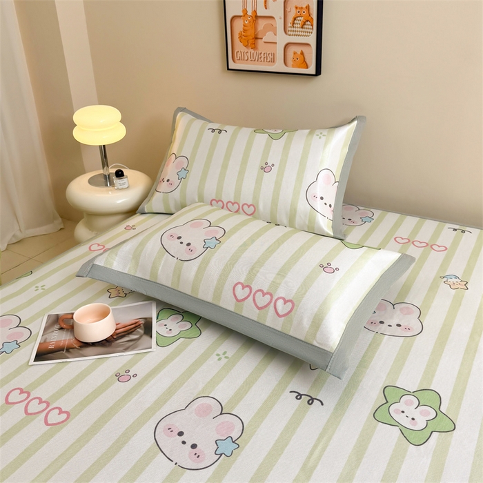 91家纺网 家纺一手货源 找家纺 雯豆2025夏季新品冰藤印花凉席三件套平铺绑带款冰丝凉席三件套 冰藤席-绑带款-阳光兔