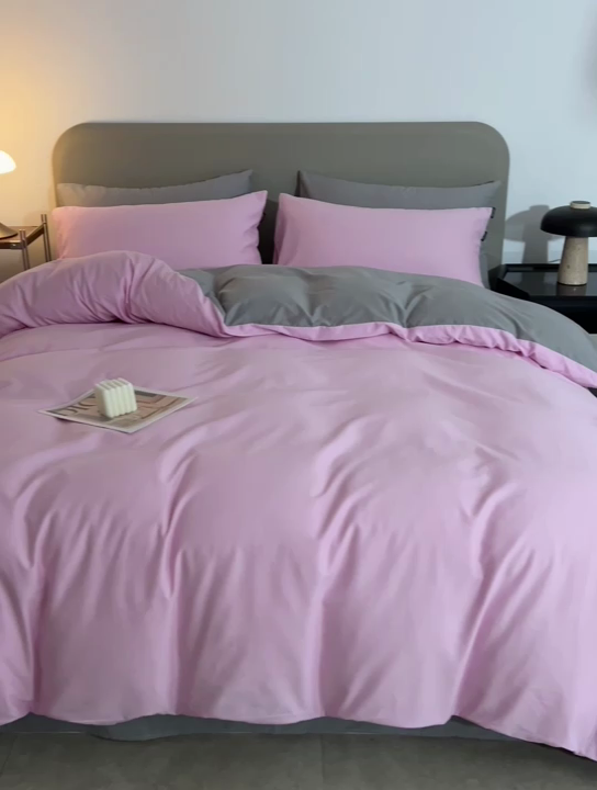 91家纺网 家纺一手货源 找家纺 2025年纯色双拼60支纯棉被套 白桃粉+浅灰