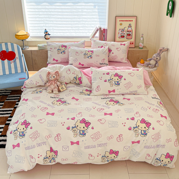 91家纺网 家纺一手货源 找家纺 博雅 2025新款三丽鸥卡通全棉印花小版四件套 苹果HELLO KITTY
