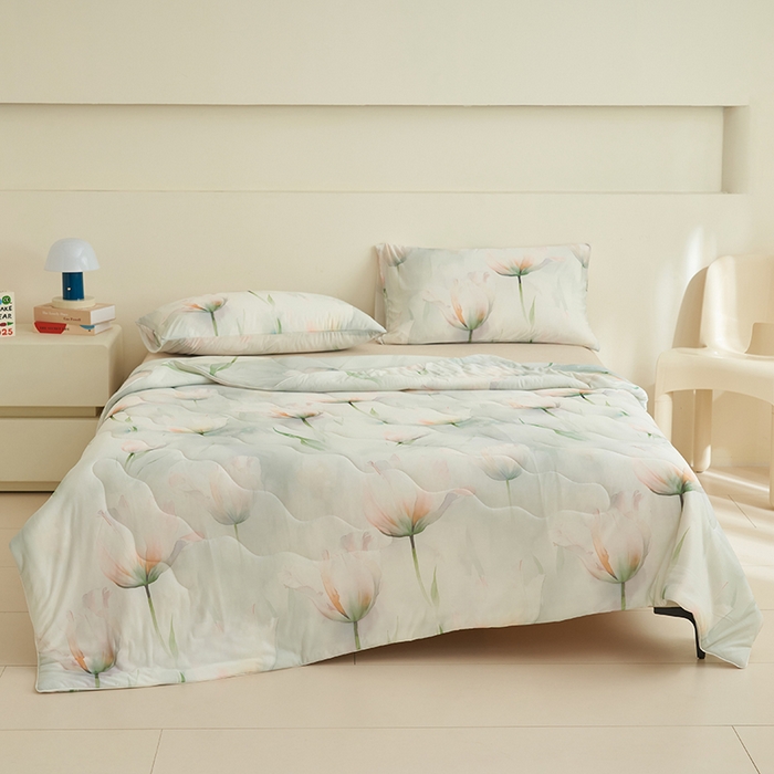 91家纺网 家纺一手货源 找家纺 畅销被业 2025新款凉感丝卡通系列印花夏被 国色天香