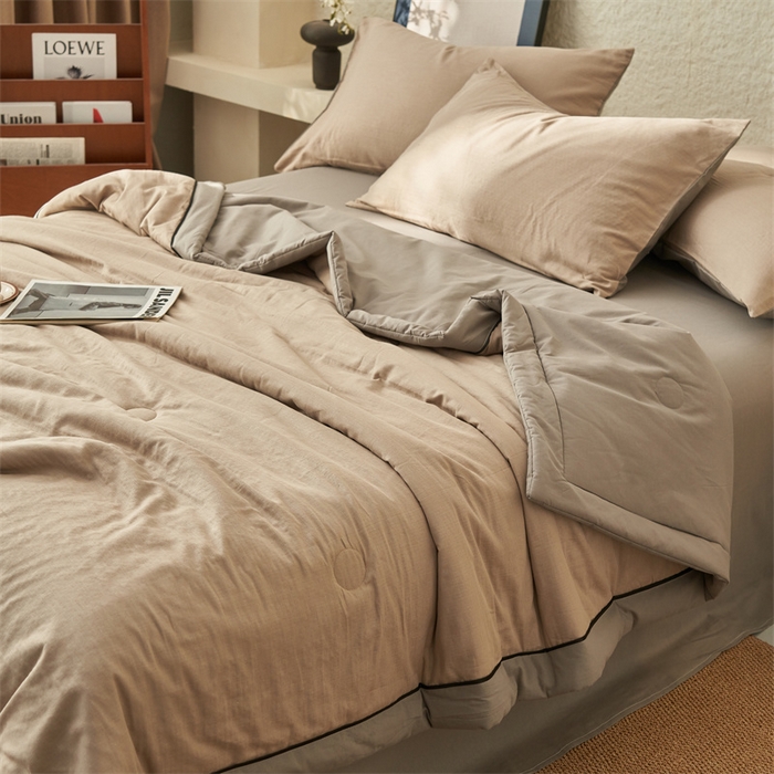 91家纺网 家纺一手货源 找家纺 2025新款新款A类纯棉双层纱大豆夏被四件套全棉空调被 浅驼色