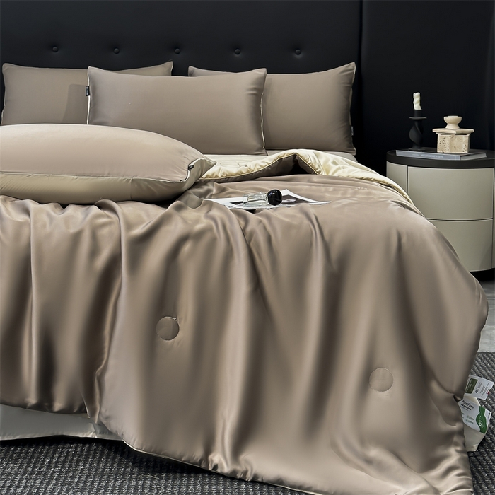 91家纺网 家纺一手货源 找家纺 金鹰 2025新款A类莱赛尔50天丝拼色空调被大豆夏被四件套 咖色