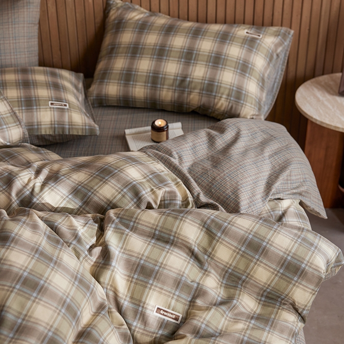 91家纺网 家纺一手货源 找家纺 安莱生活 2025 全棉双层纱苏格兰格纹系列四件套 窗框格