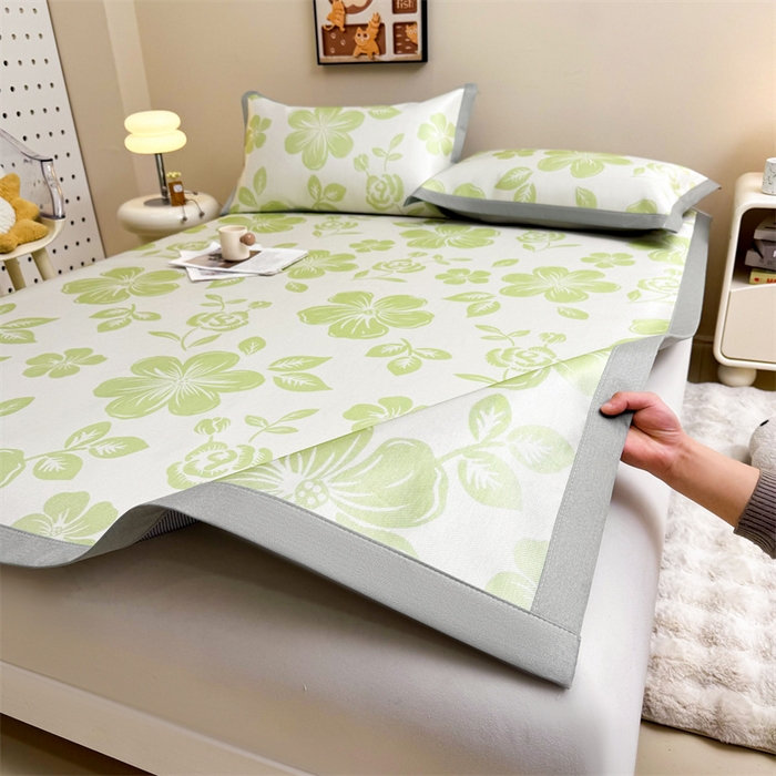 91家纺网 家纺一手货源 找家纺 雯豆2025夏季新品冰藤印花凉席三件套平铺绑带款冰丝凉席三件套 冰藤席-绑带款-伊犁花绚