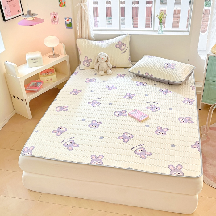 91家纺网 家纺一手货源 找家纺 川悦生活 2025新款小阪凉感丝印花凉席 紫星兔