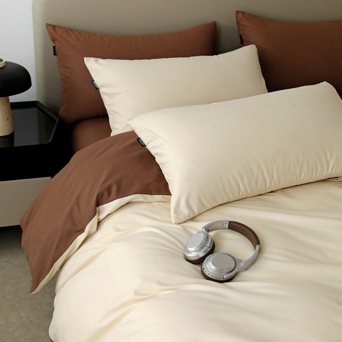 91家纺网 家纺一手货源 找家纺 2025年纯色双拼60支纯棉被套 奶白+亚麻咖