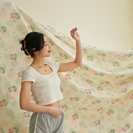 91家纺网 家纺一手货源 找家纺 畅销被业 2025新款凉感丝卡通系列印花夏被 郁金香