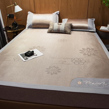 91家纺网 家纺一手货源 找家纺 （总）摩妮卡 2025新款刺绣双面冰藤席床席款三件套