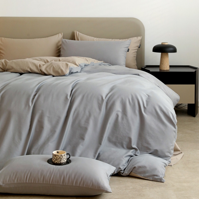91家纺网 家纺一手货源 找家纺 2025年纯色双拼60支纯棉被套 浅灰+岩石灰