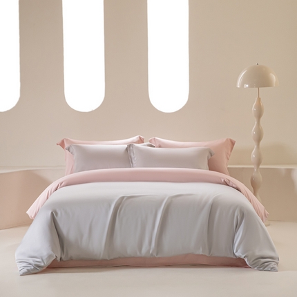 91家纺网 家纺一手货源 找家纺 涵宸家纺 2025新款天丝-天丝棉-纯色四件套-场景2 时尚灰+玫瑰粉