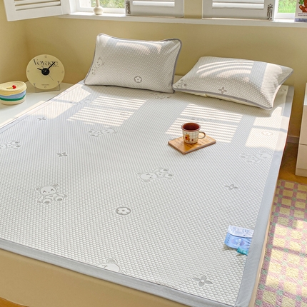 91家纺网 家纺一手货源 找家纺 （总）缦卡琳家纺 2025新款按摩豆豆凉席三件套