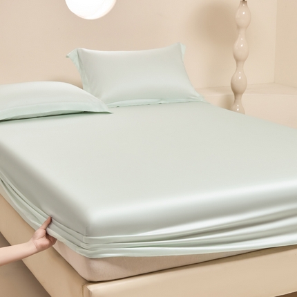 91家纺网 家纺一手货源 找家纺 （总）涵宸家纺 2025新款天丝-天丝棉-纯色单床笠-场景2