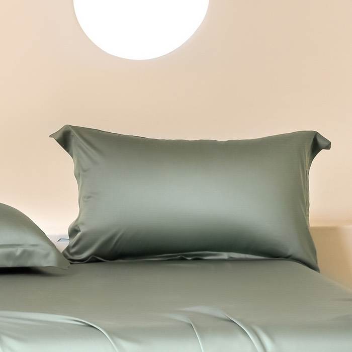 91家纺网 家纺一手货源 找家纺 涵宸家纺  2025新款天丝-天丝棉-纯色单枕套-场景2 枕套-赛琳绿