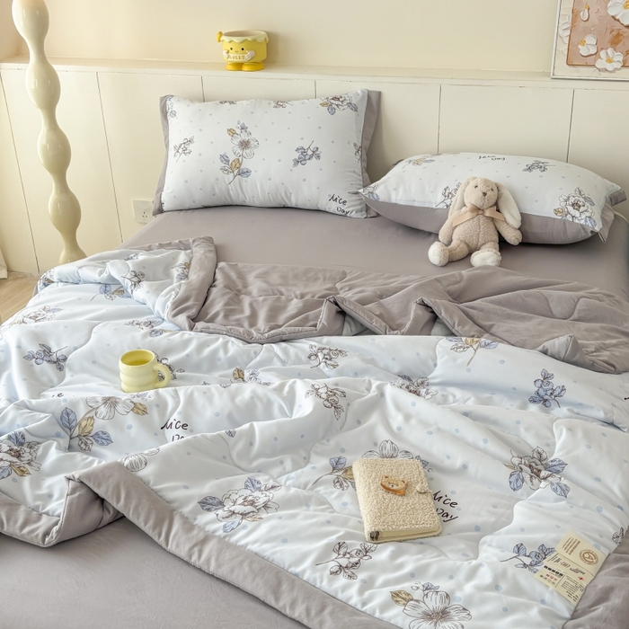 91家纺网 家纺一手货源 找家纺 梦舒羽2025新款小清新系列水洗棉夏被 幸运波点