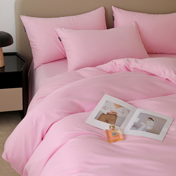 91家纺网 家纺一手货源 找家纺 2025年纯色双拼60支纯棉被套 白桃粉