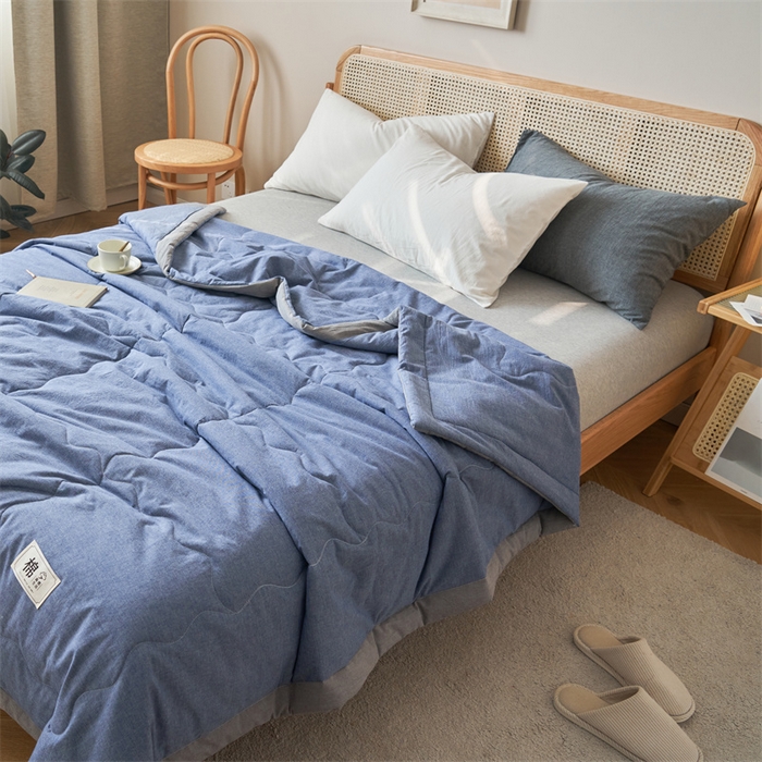 91家纺网 家纺一手货源 找家纺 金鹰 2025新款A类纯棉水洗棉色织棉花夏被全棉空调被夏凉被 轻奢蓝