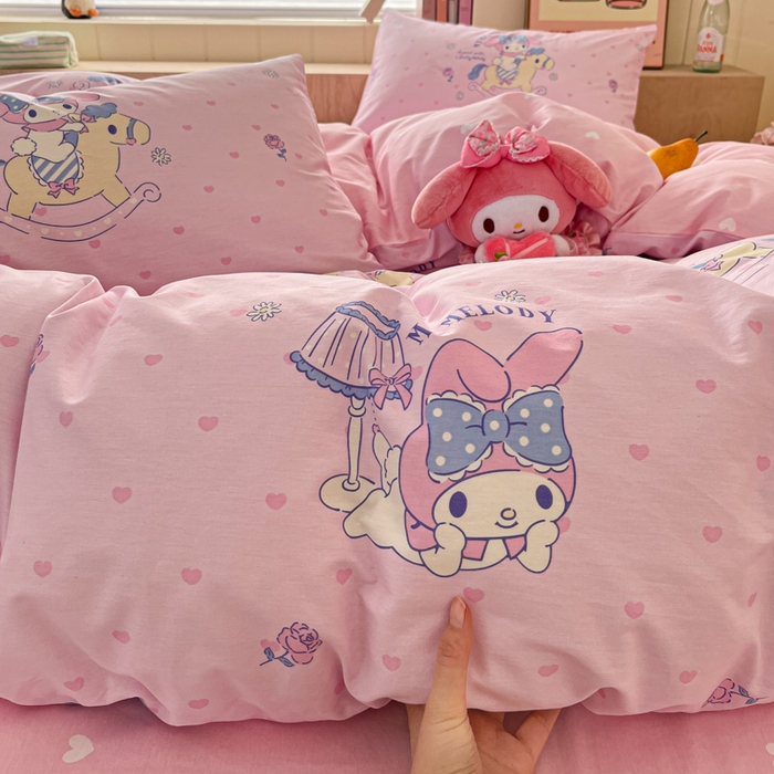 91家纺网 家纺一手货源 找家纺 博雅 2025新款三丽鸥卡通全棉印花小版四件套 小爱心美乐蒂