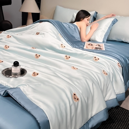 如一 2024新款满绣系列水洗冰丝夏被四件套小熊-海天蓝