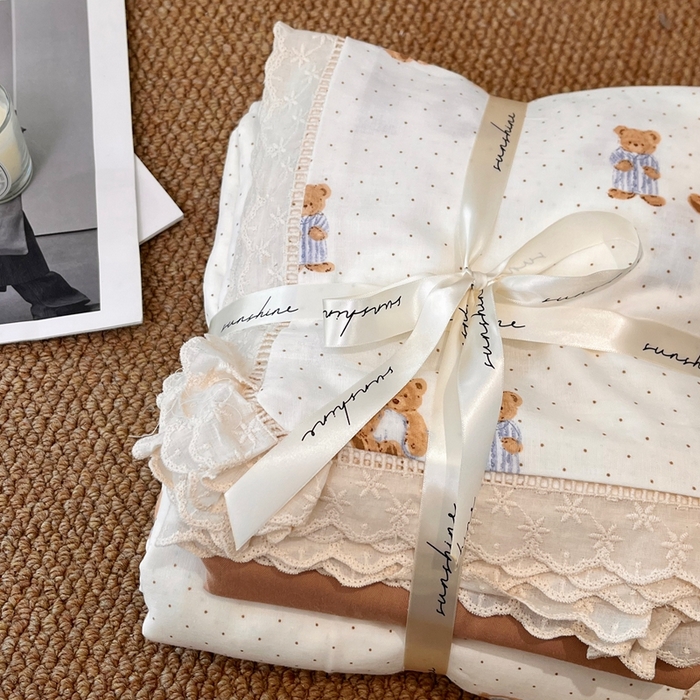 91家纺网 家纺一手货源 找家纺 荣轩家居 2025新款全棉双层纱镂空花边工艺款四件套蜜芽-熊