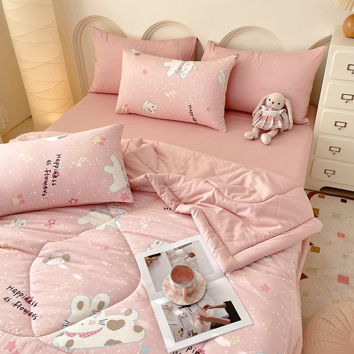 91家纺网 家纺一手货源 找家纺 宜家坊 2025新款全棉夏被碎花卡通小清新简约纯棉夏凉被夏被四件套三件套 兔与狗