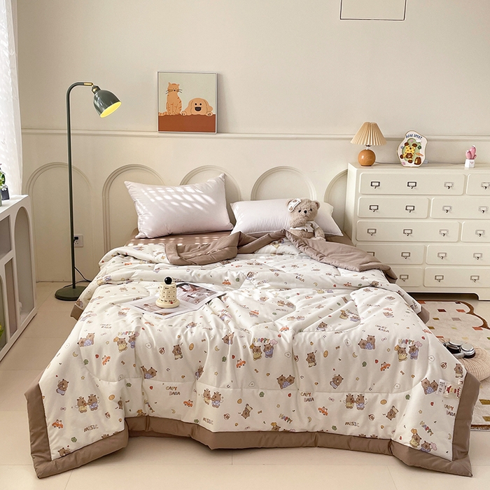 91家纺网 家纺一手货源 找家纺 宜家坊 2025新款全棉夏被碎花卡通小清新简约纯棉夏凉被夏被四件套三件套 卡皮吧啦