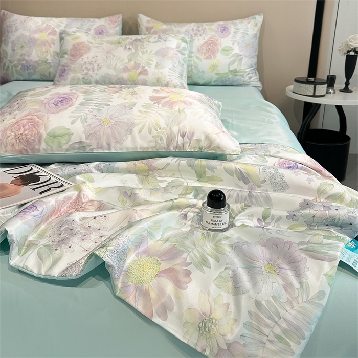 91家纺网 家纺一手货源 找家纺 笙意家纺  2025新款水洗真丝数码印花暗盒款夏被 瑞丽