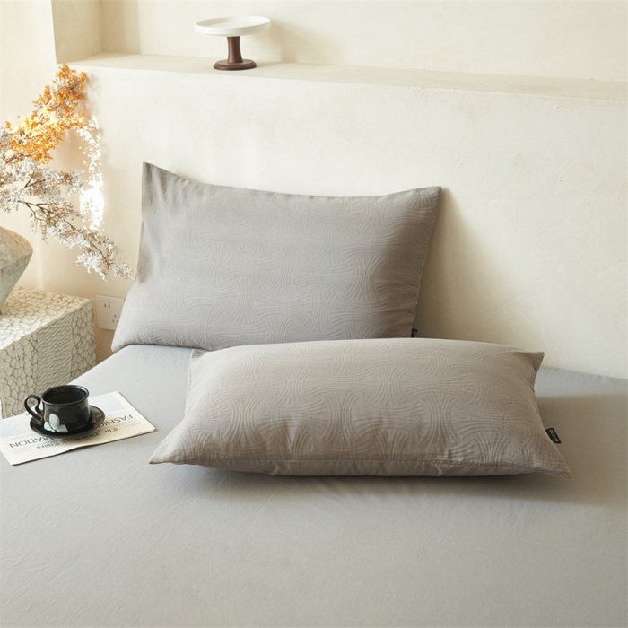 91家纺网 家纺一手货源 找家纺 金鹰 2025新款A类纯棉水洗棉三层流年提花大豆夏被四件套 流年-浅灰