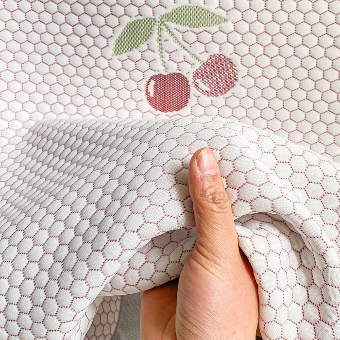 91家纺网 家纺一手货源 找家纺 缦卡琳家纺 2025新款按摩豆豆凉席三件套 樱桃