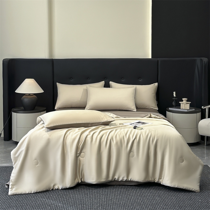 91家纺网 家纺一手货源 找家纺 金鹰 2025新款A类莱赛尔50天丝拼色空调被大豆夏被四件套 香槟金