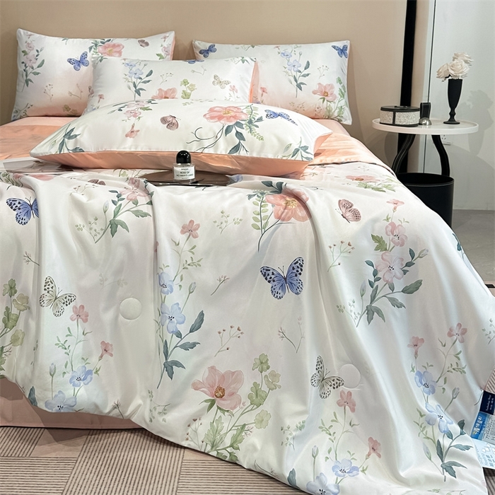 91家纺网 家纺一手货源 找家纺 笙意家纺  2025新款水洗真丝数码印花暗盒款夏被 蝶舞花