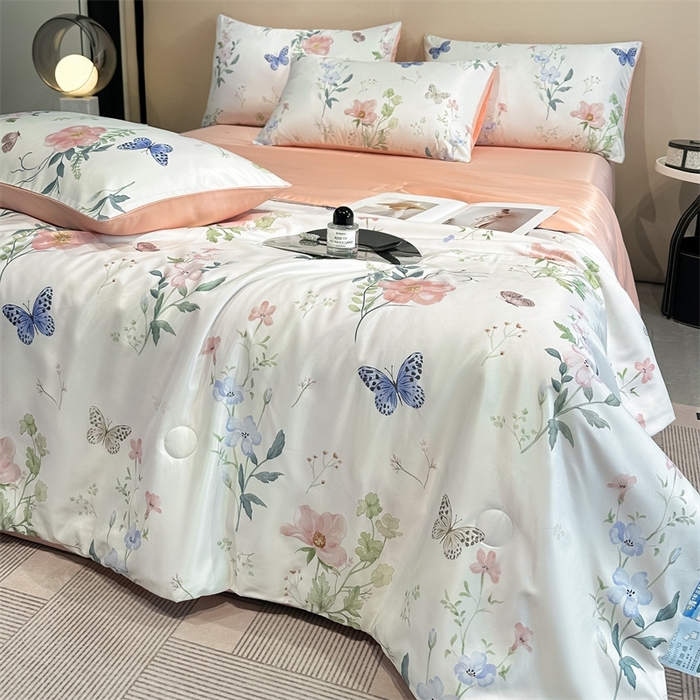 91家纺网 家纺一手货源 找家纺 笙意家纺  2025新款水洗真丝数码印花暗盒款夏被 蝶舞花