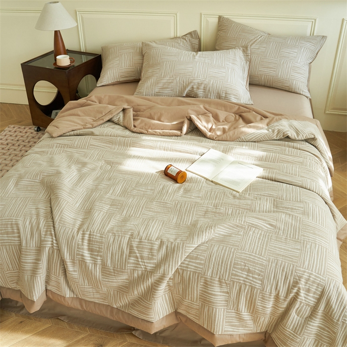 91家纺网 家纺一手货源 找家纺 金鹰 2025新款A类纯棉提花水洗棉全棉空调被大豆夏被四件套 米卡格-卡其