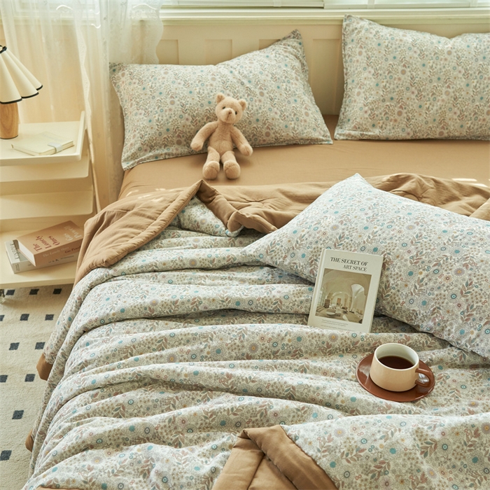 91家纺网 家纺一手货源 找家纺 金鹰 2025新款A类纯棉双层纱大豆夏被四件套全棉夏凉被空调被 花海