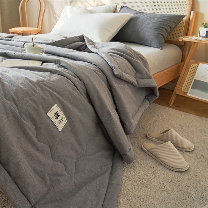 91家纺网 家纺一手货源 找家纺 金鹰 2025新款A类纯棉水洗棉色织棉花夏被全棉空调被夏凉被 绅士灰