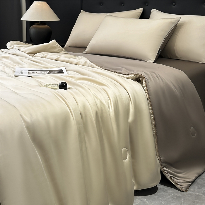 91家纺网 家纺一手货源 找家纺 金鹰 2025新款A类莱赛尔50天丝拼色空调被大豆夏被四件套 香槟金