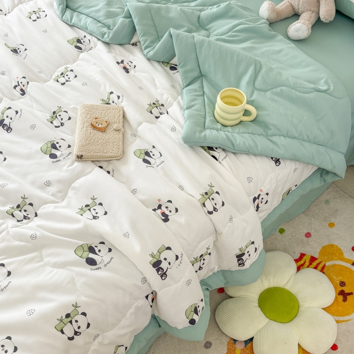 91家纺网 家纺一手货源 找家纺 梦舒羽2025新款小清新系列水洗棉夏被 熊有成竹