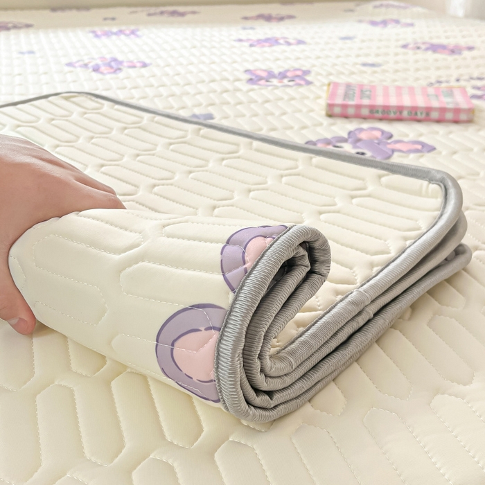 91家纺网 家纺一手货源 找家纺 川悦生活 2025新款小阪凉感丝印花凉席 紫星兔