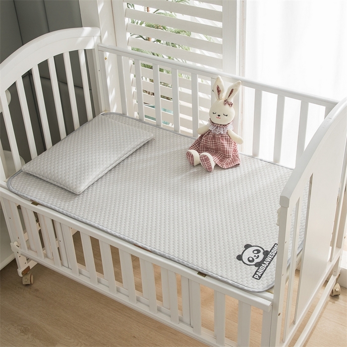 91家纺网 家纺一手货源 找家纺 宅部落 2025新款凉感豆豆儿童卡通凉席 酷熊-灰