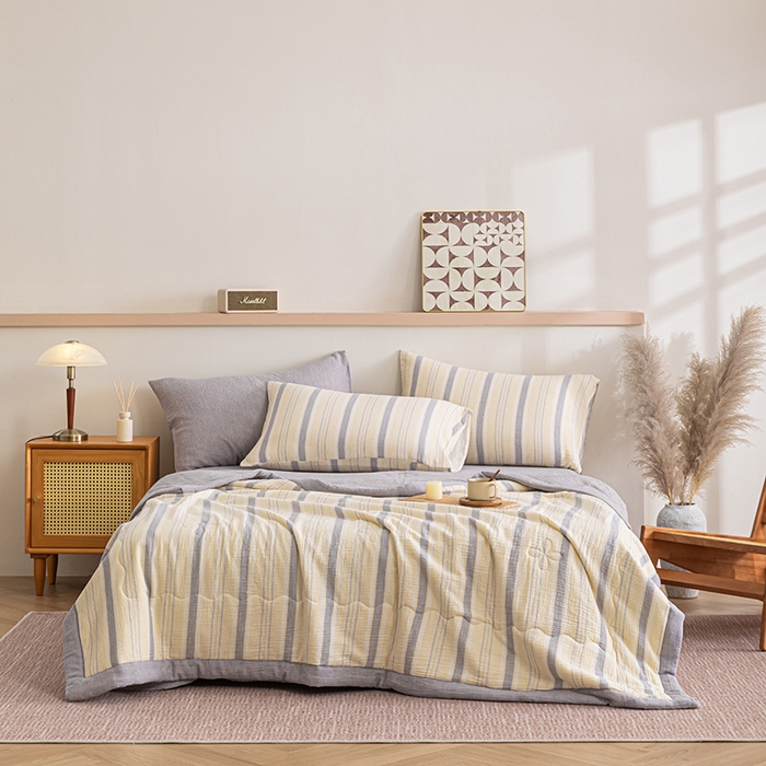 91家纺网 家纺一手货源 找家纺 吾诺 2025 全棉色织泡泡棉双层纱夏被大豆夏被全棉夏被四件套被子被芯 黄粉条