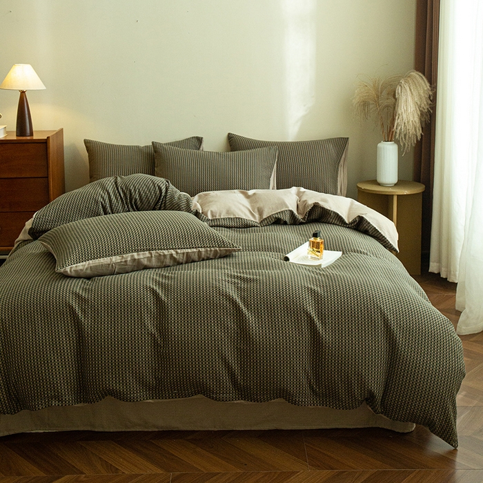 91家纺网 家纺一手货源 找家纺 2025新款A类全棉三层纱四件套 咖小格