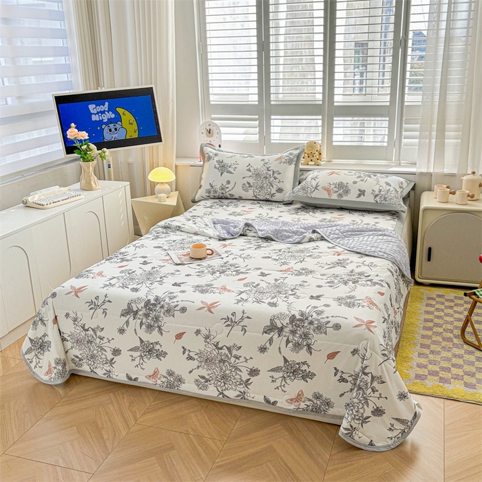 91家纺网 家纺一手货源 找家纺 雯豆2025夏季新品冰丝碳光凉席+凉感丝印花夏被四件套卡通小清新绑带席子四件套 冰丝夏被四件套-笔墨书香